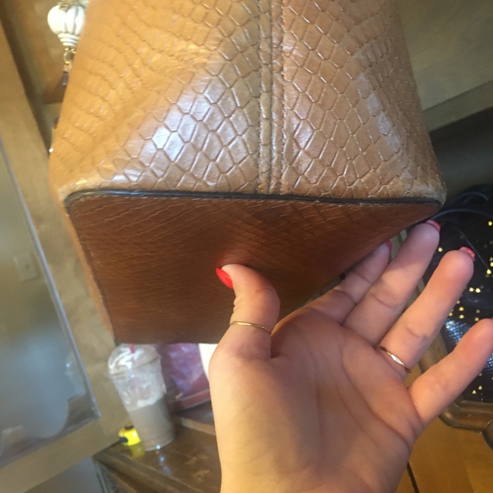 Michael Kors large leather tote in faux snake skin - Picture 12 of 12
